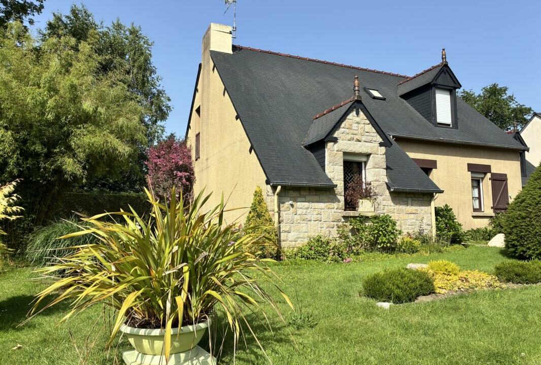 VM2563-ELYSEEGALLIC-VG-04092026-140624