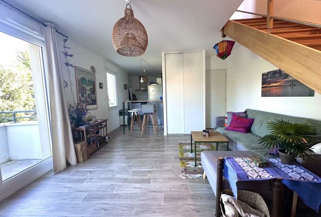 VA2961-ELYSEEGALLIC-VG-09102026-134826-2