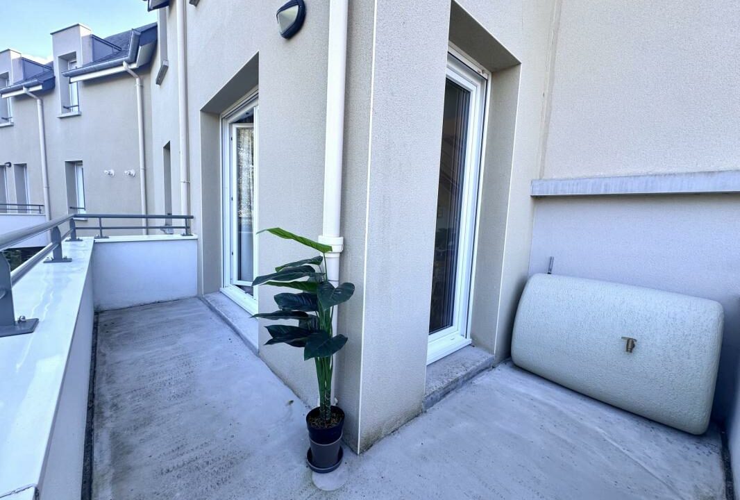 VA2961-ELYSEEGALLIC-VG-09102026-134826-4