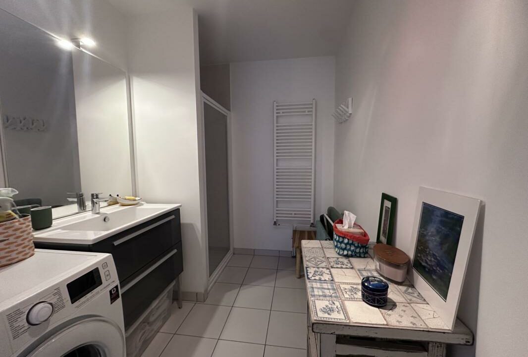 VA2961-ELYSEEGALLIC-VG-09102026-134826-7