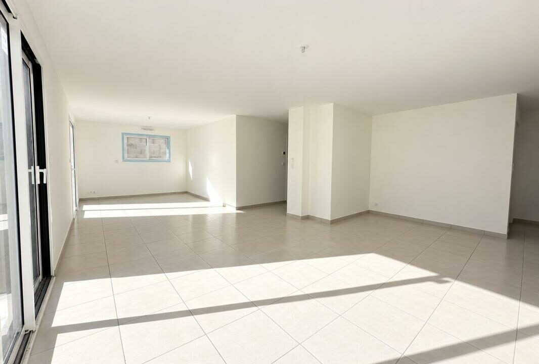 VM2477-ELYSEEGALLIC-VG-21102026-014822-2